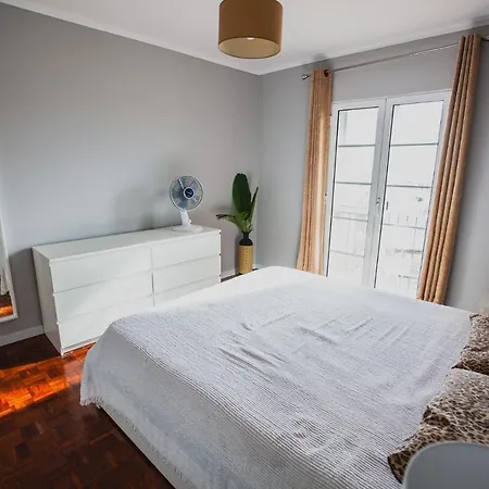 דירה Funchal Charm Retreat - Spacious פונשל
